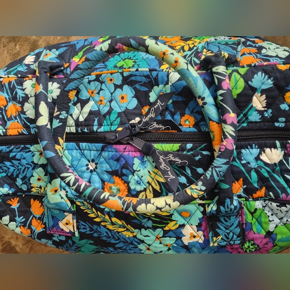 Vera Bradley Midnight Blues Weekender/Travel Bag With Trolley Sleeve. - Picture 13 of 13